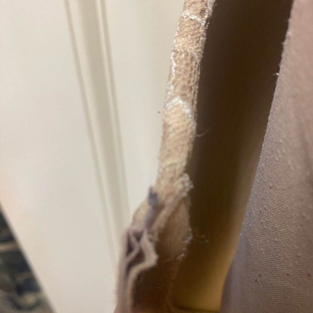 Soma Vanishing Back-Size 38D-Underwire - Picture 6 of 8